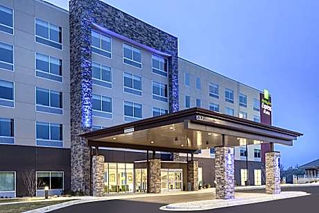 Holiday Inn Express And Suites Hudson I-94 By IHG
