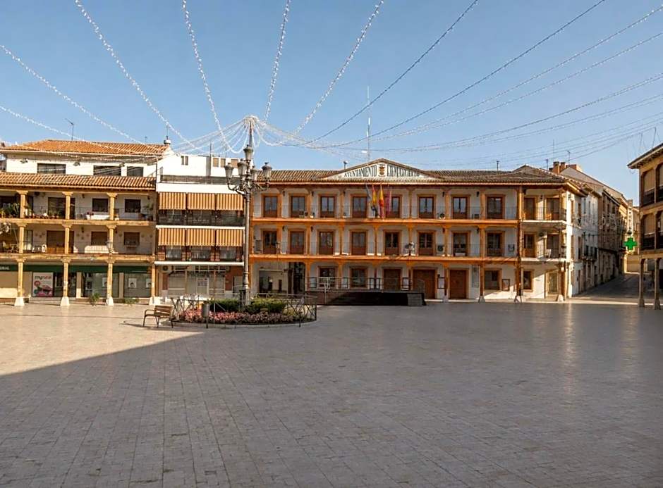 Hostal Ciempozuelos, Parque Warner y Madrid