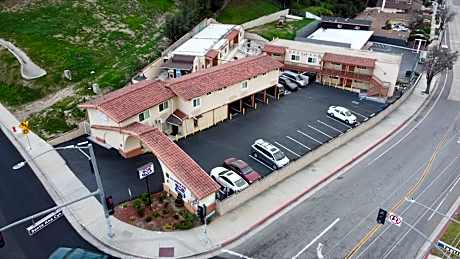 New American Inn & Suites