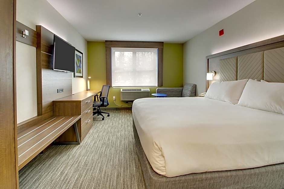 Photo 1 of 3 of Standard 1 King Bed