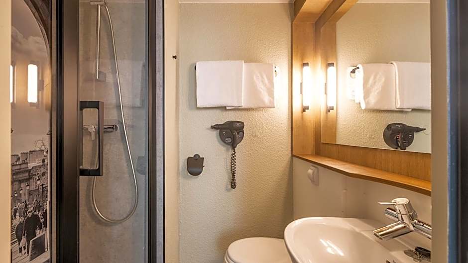 Campanile PRIME - Paris Levallois-Perret