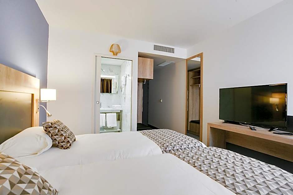 Brit Hotel Confort Loches