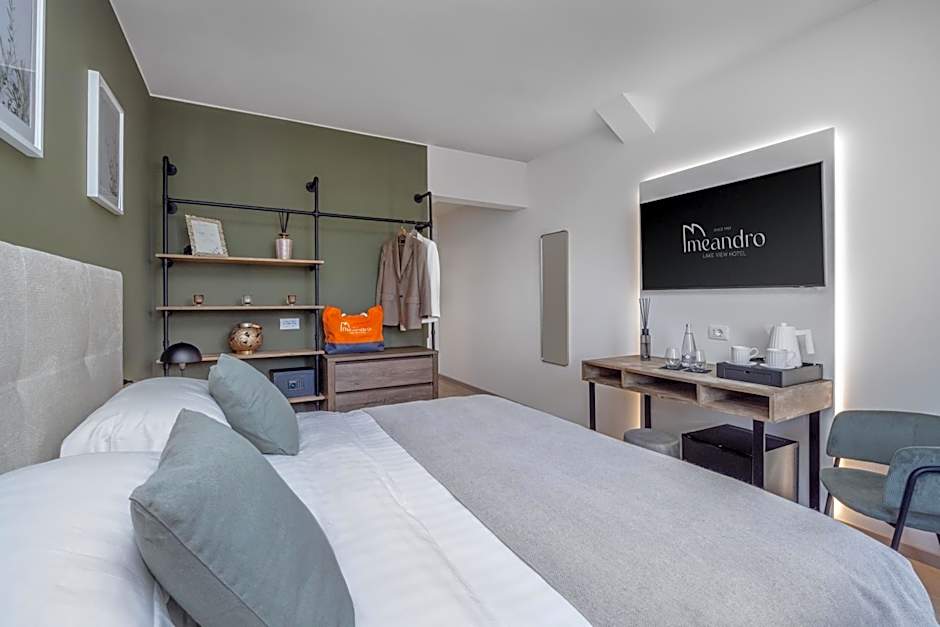 Hotel Meandro - Lake View