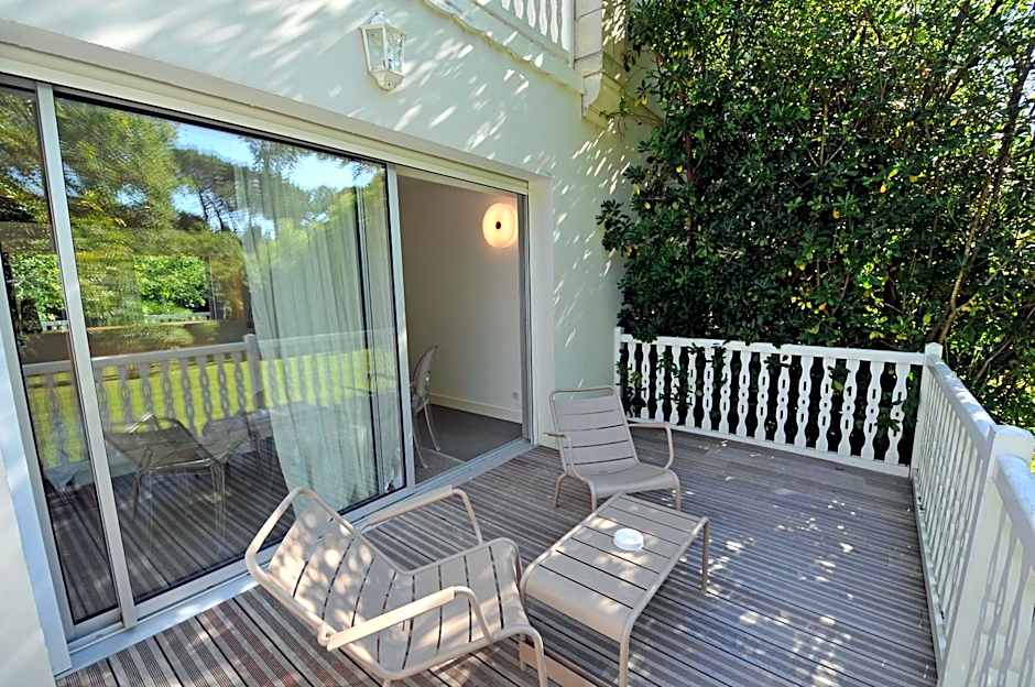 Chateau du Clair de Lune - Boutique Luxury Hotel