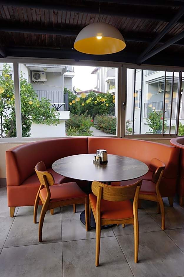 Sunlight Garden Hotel