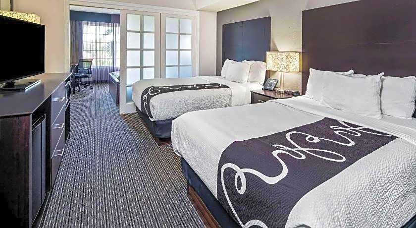 La Quinta Inn & Suites by Wyndham Anaheim Disneyland