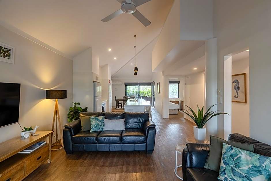 Outrigger Bay Apartments