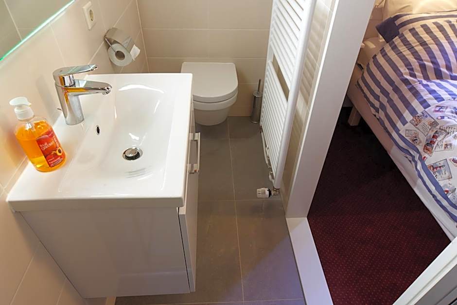 BlackPearl Boat&Breakfast