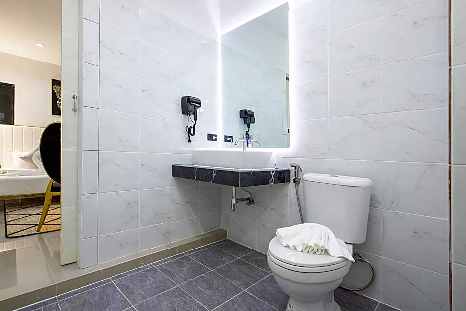 Nariya Bayfront Phuket