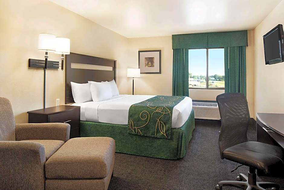 Baymont by Wyndham Glenwood