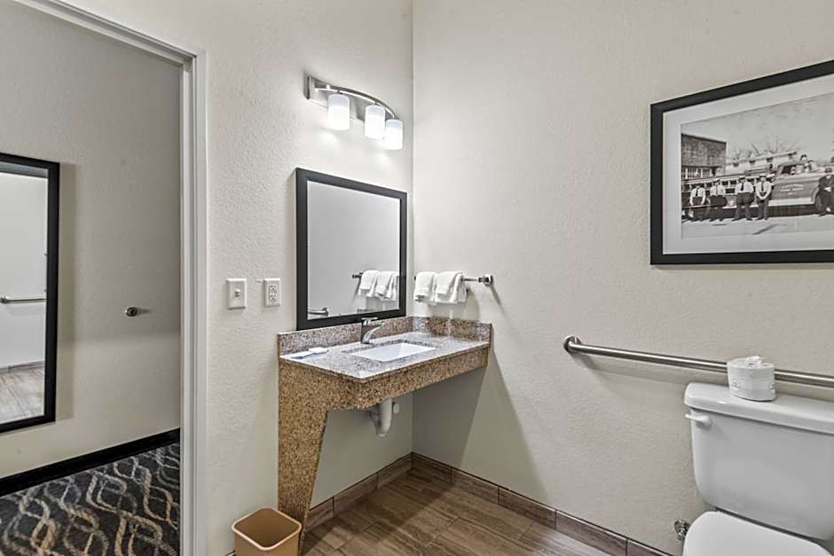 Cobblestone Hotel & Suites - Cullman