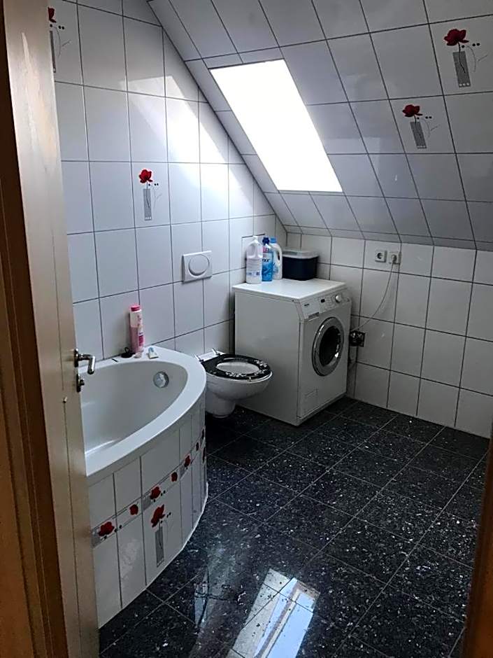 1 Zimmer (Monteurzimmer) Bruchsal/Forst 2 Personen