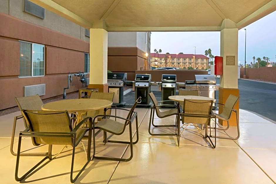 Sonesta Simply Suites Las Vegas Convention Center