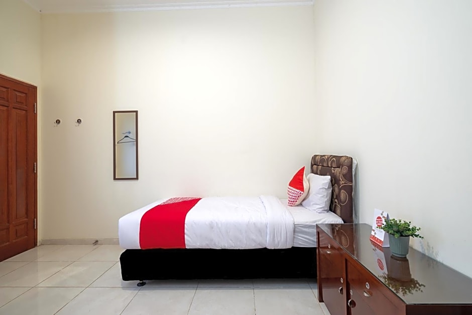 OYO 2347 Griya Patran