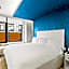 Global Luxury Suites at The Arches
