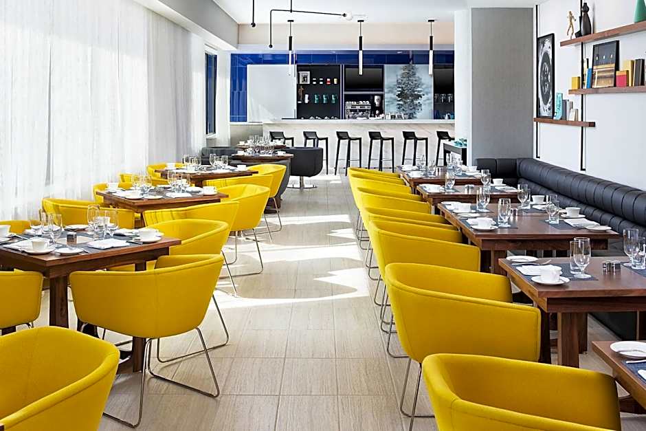 Le Meridien Chicago - Oakbrook Center