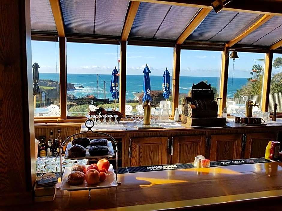 Ocean Cove Lodge