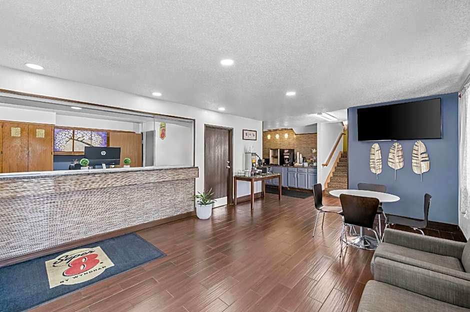 Super 8 by Wyndham Franklin