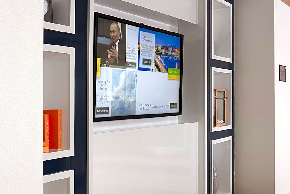 Courtyard by Marriott Charleston Waterfront