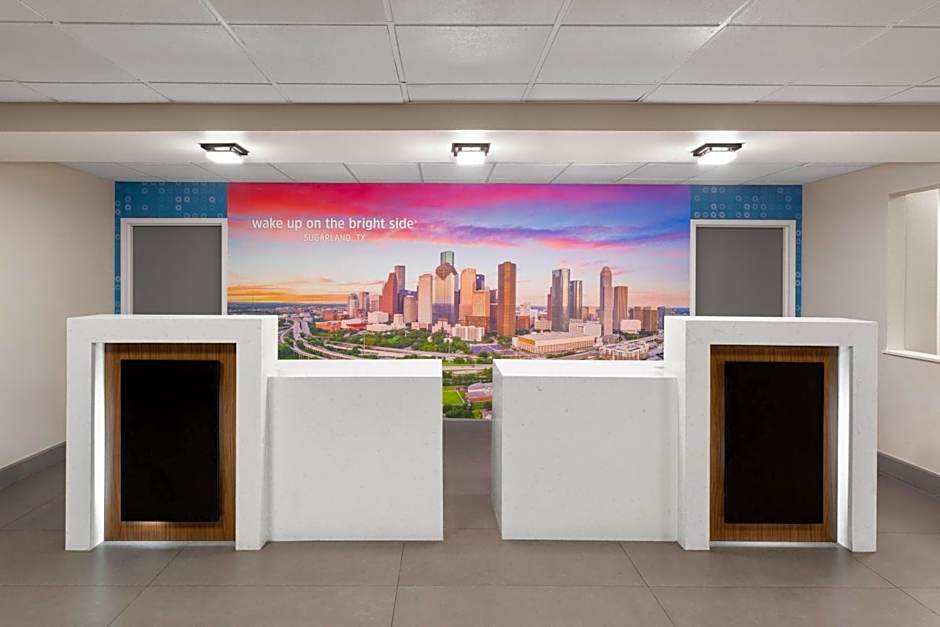La Quinta Inn & Suites by Wyndham Houston Stafford Sugarland