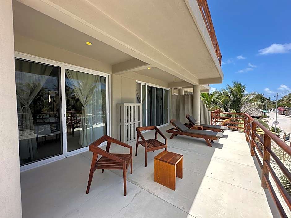 Noah Beach Hotel & Suites