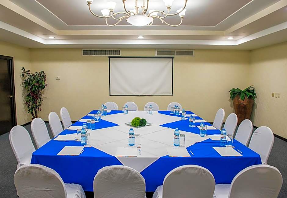 Aranzazu Plaza Kristal Aguascalientes