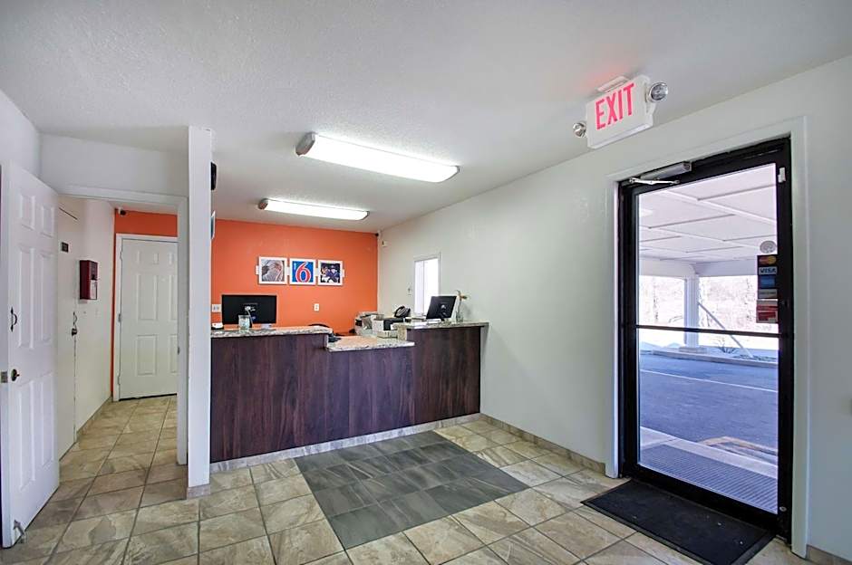 Motel 6-Charles Town, WV