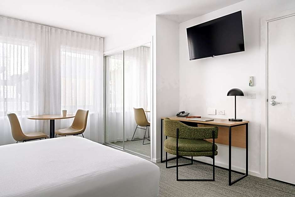 Quest Moonee Valley Hotel
