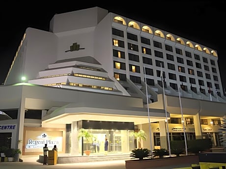 Regent Plaza Hotel & Convention Center
