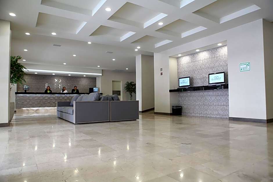 Everest Ciudad Victoria