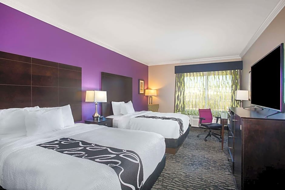 La Quinta Inn & Suites by Wyndham Columbus