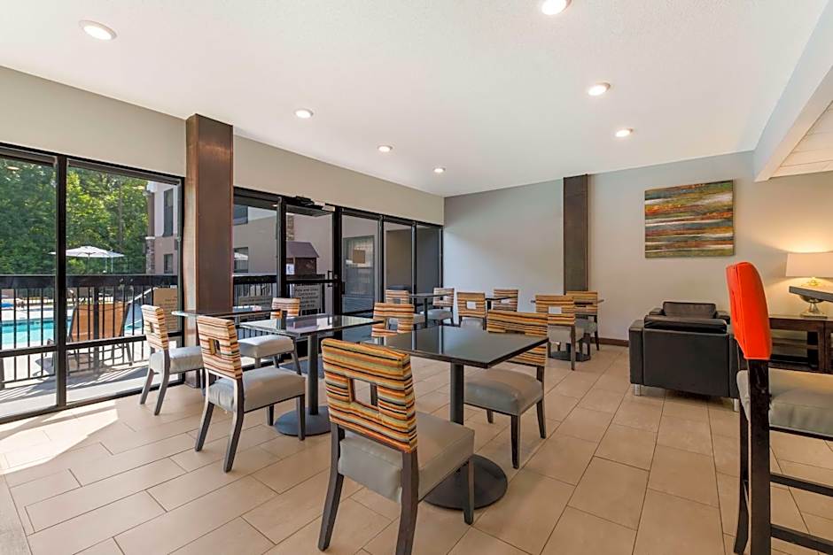 Best Western Albemarle Inn