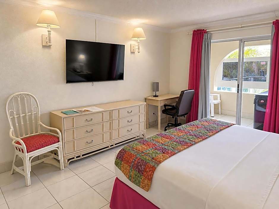 Sunbay Hotel- Daily Breakfast & Beach Access Included