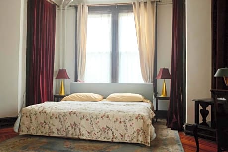 Fort Pl B&B and Gallery