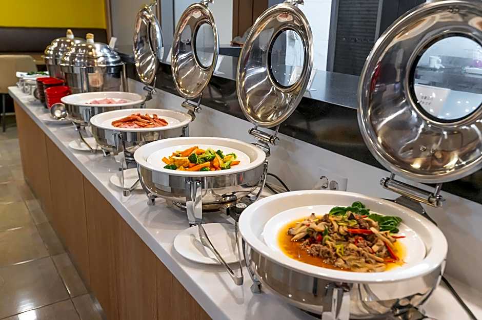 The 7 Business Hotel