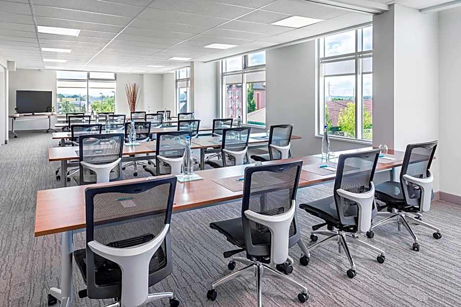 Element Calgary Airport