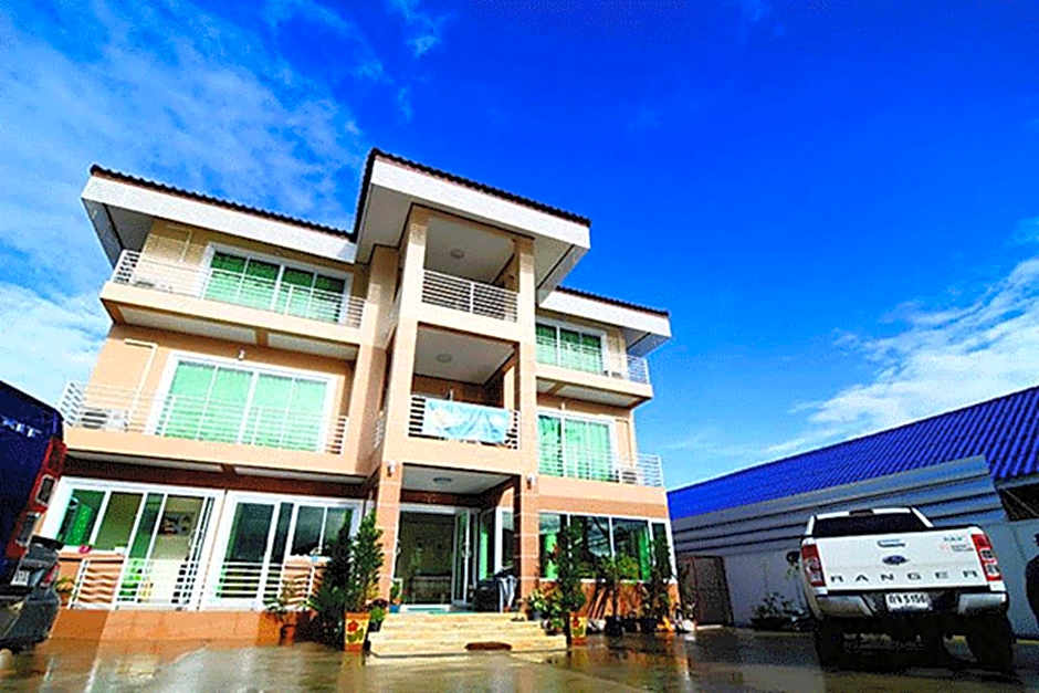 Laksasuk House