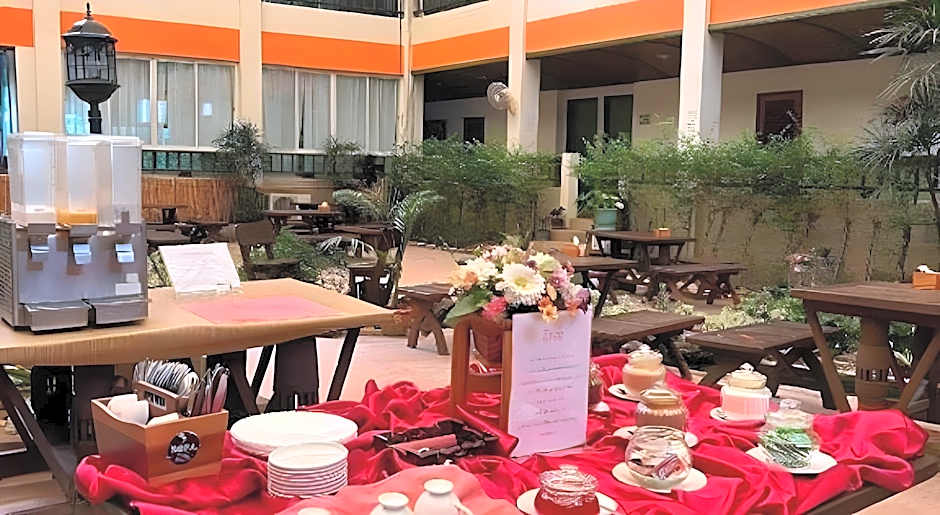 At Ayutthaya Hotel