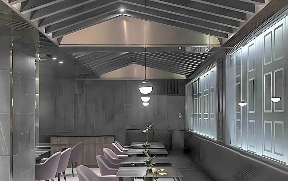 Reddot Hotel