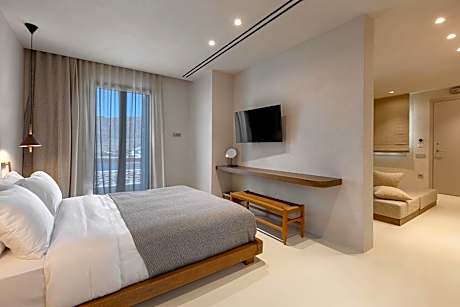 Yfes Suite with Sea View