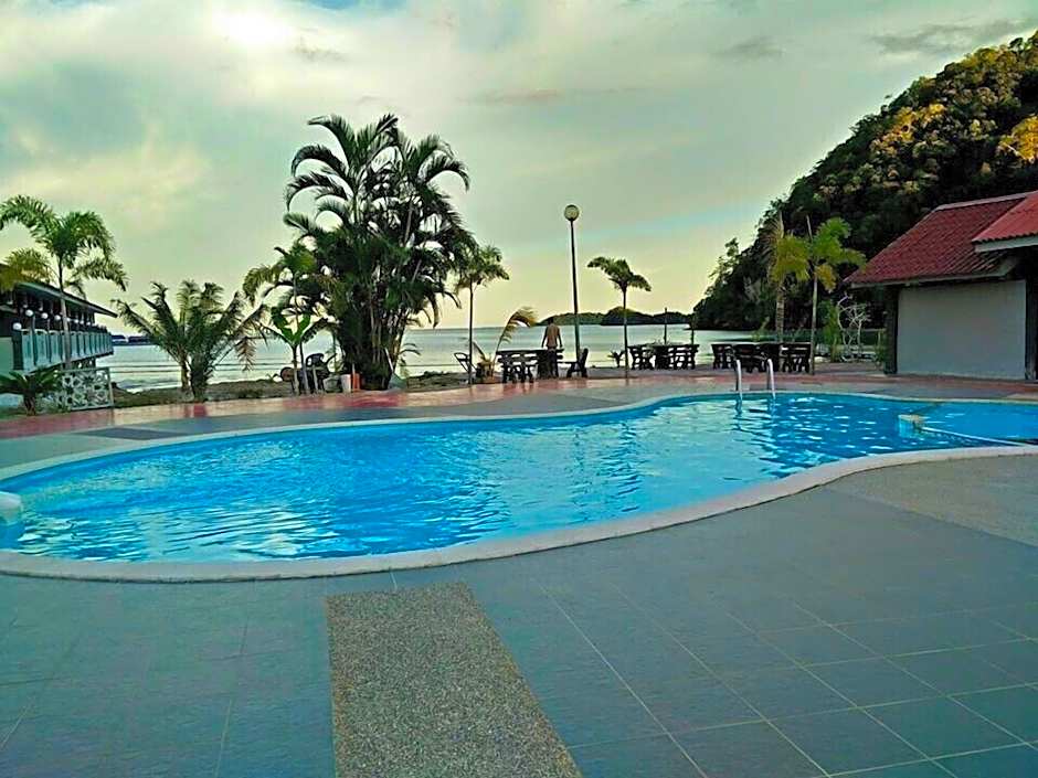 Penarak Bamboo Beach Motel