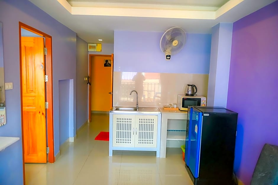 Patumnak Beach Guesthouse