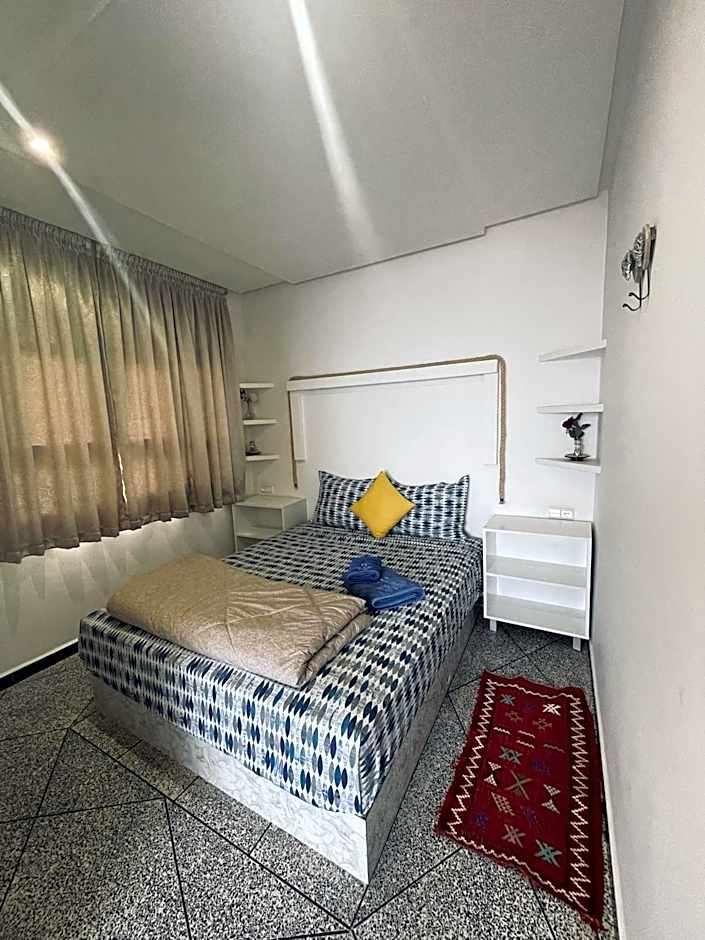 BIG BLUE guest house