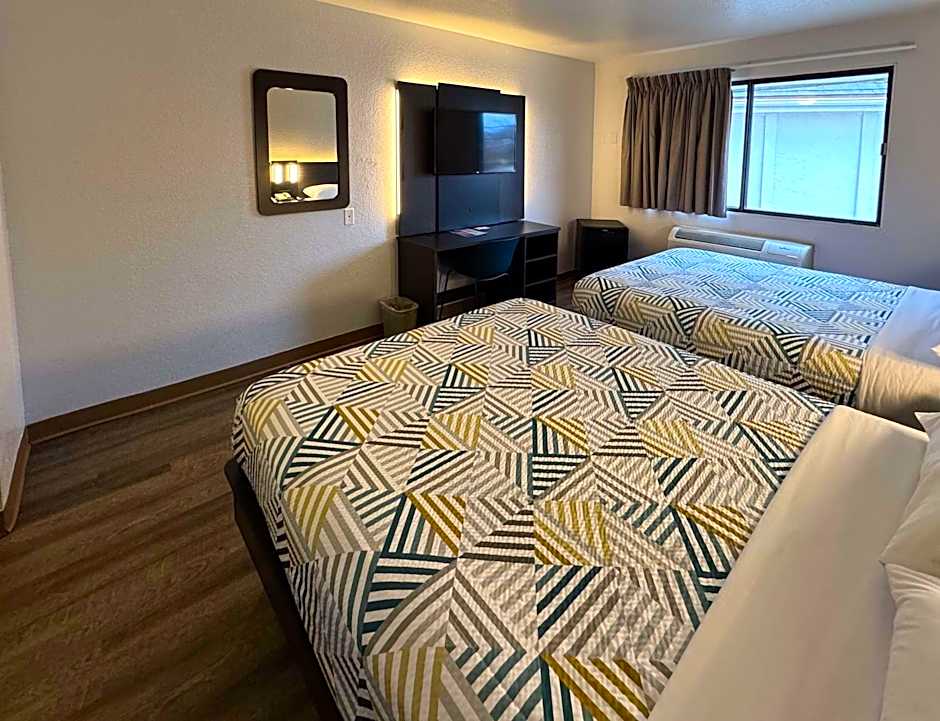 Motel 6-Glenview, IL - Chicago North