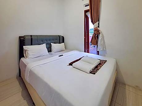 RedDoorz Syariah at Galliano Homestay Bukittinggi