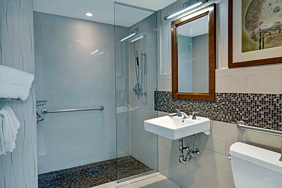 Wyndham Garden Chinatown