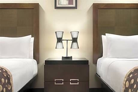 Large Queen Room with Two Queen Beds - Non-Smoking