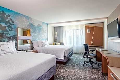 Executive, Guest room, 2 Queen, Sofa bed, City view