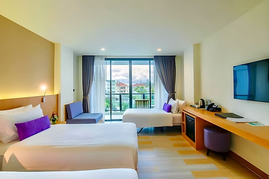 The Lunar Patong Hotel