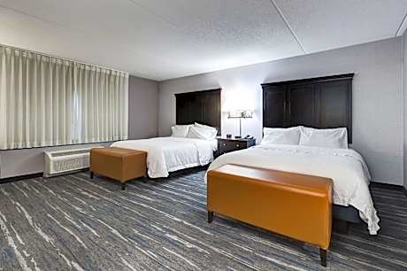 Queen Room - Non-Smoking